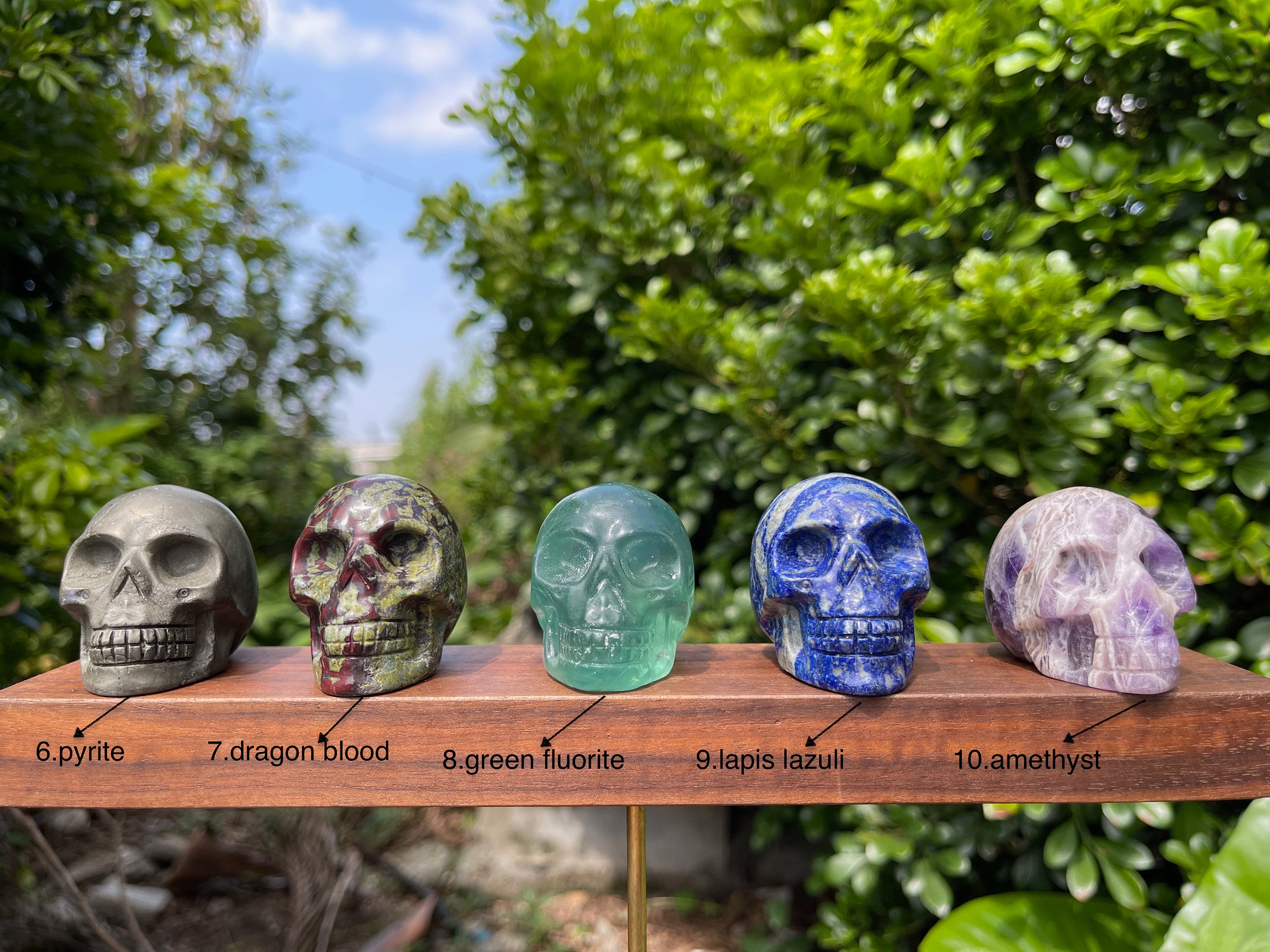 2'' Gemstone Skull Carvings: Reiki Healing Crystal, Halloween