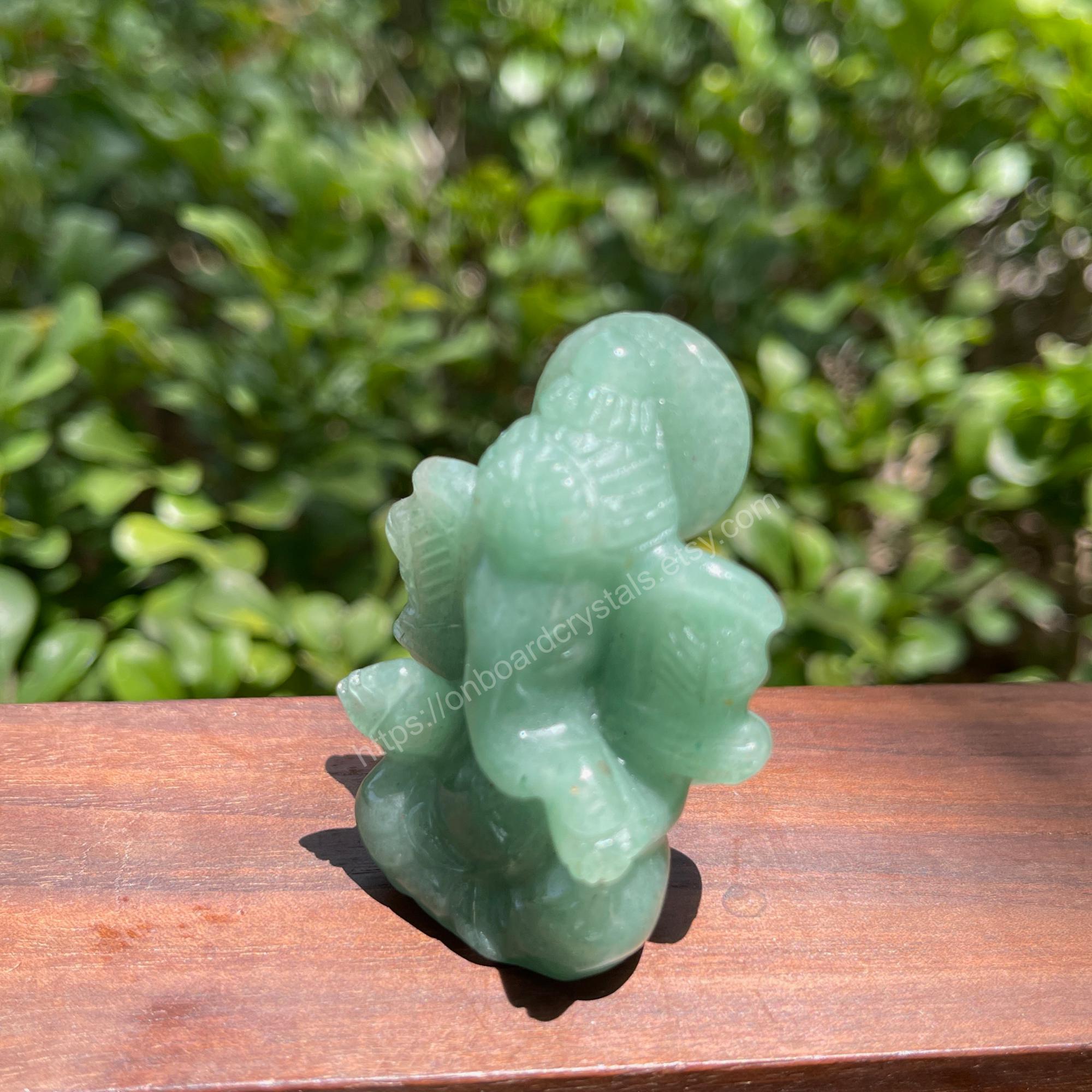 グリーンアベンチュリンのガネーシャ像：手彫りのクリスタル装飾