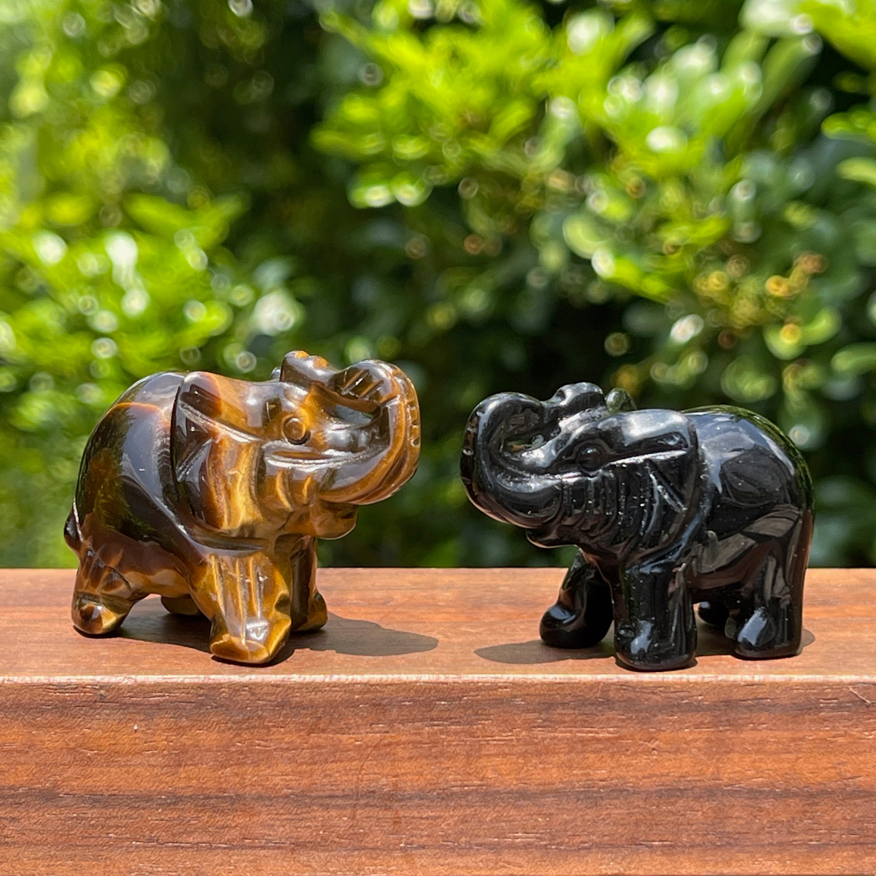 クリスタル象の置物：ミニ宝石彫刻、ホームデコレーション（1.5インチ