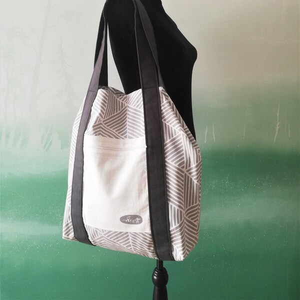 Big upcycled cotton shopping bag for woman. Geometric pattern shoulder bag