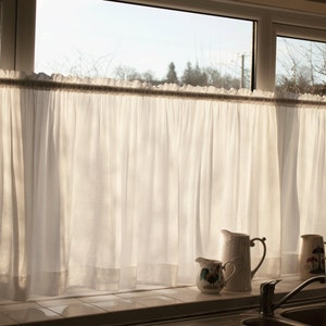 Ruffle top cafe style curtain in 100% cotton, max length 110cm/43"