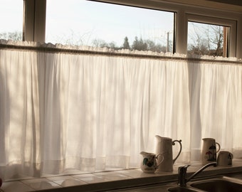 Ruffle top cafe style curtain in 100% cotton, max length 110cm/43"