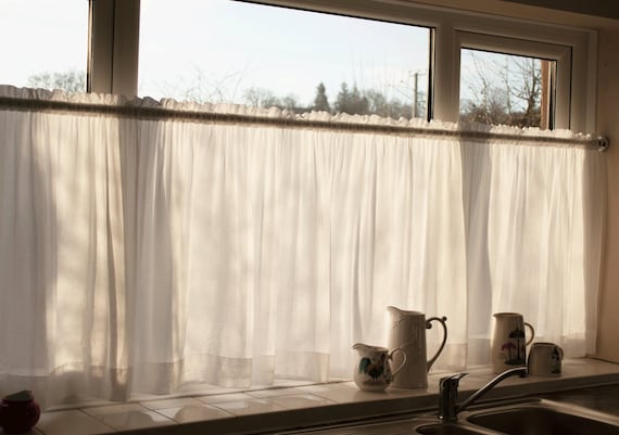 Ruffle top cafe style curtain in 100% cotton, max length 110cm/43"