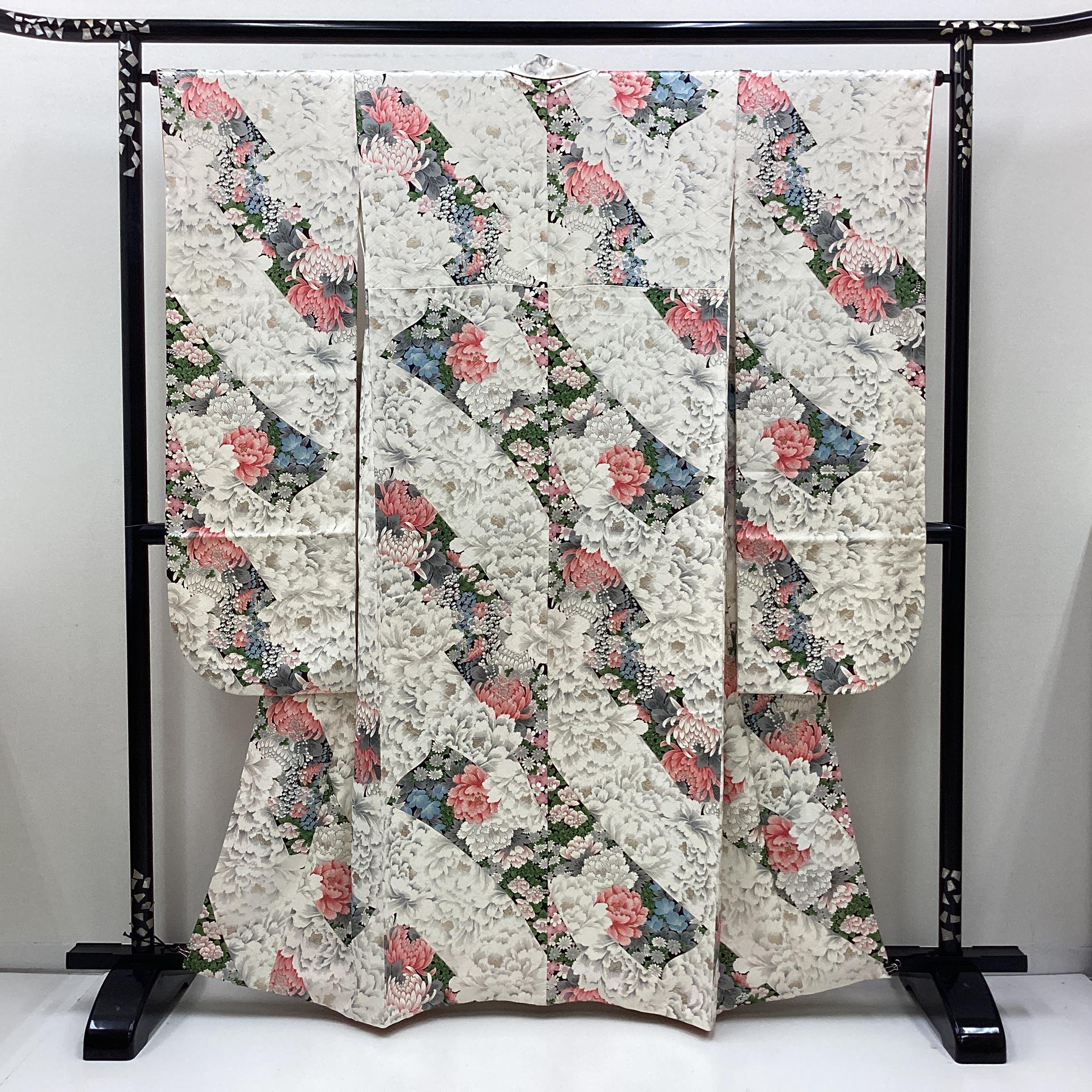K715 Vintage Silk Wedding Kimono (furisode): White Gold / Elegant