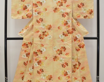 B268 Vintage Synthetic Wedding Kimono : Falling Exotic Cherry Blossom