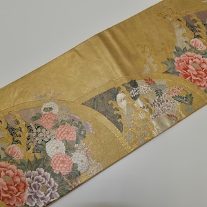 Y785 Vintage Silk Kimono Obi Belt &#39;Fukuro-Obi&#39; Gold Processing Embroidery / Raging waves Graceful Flower