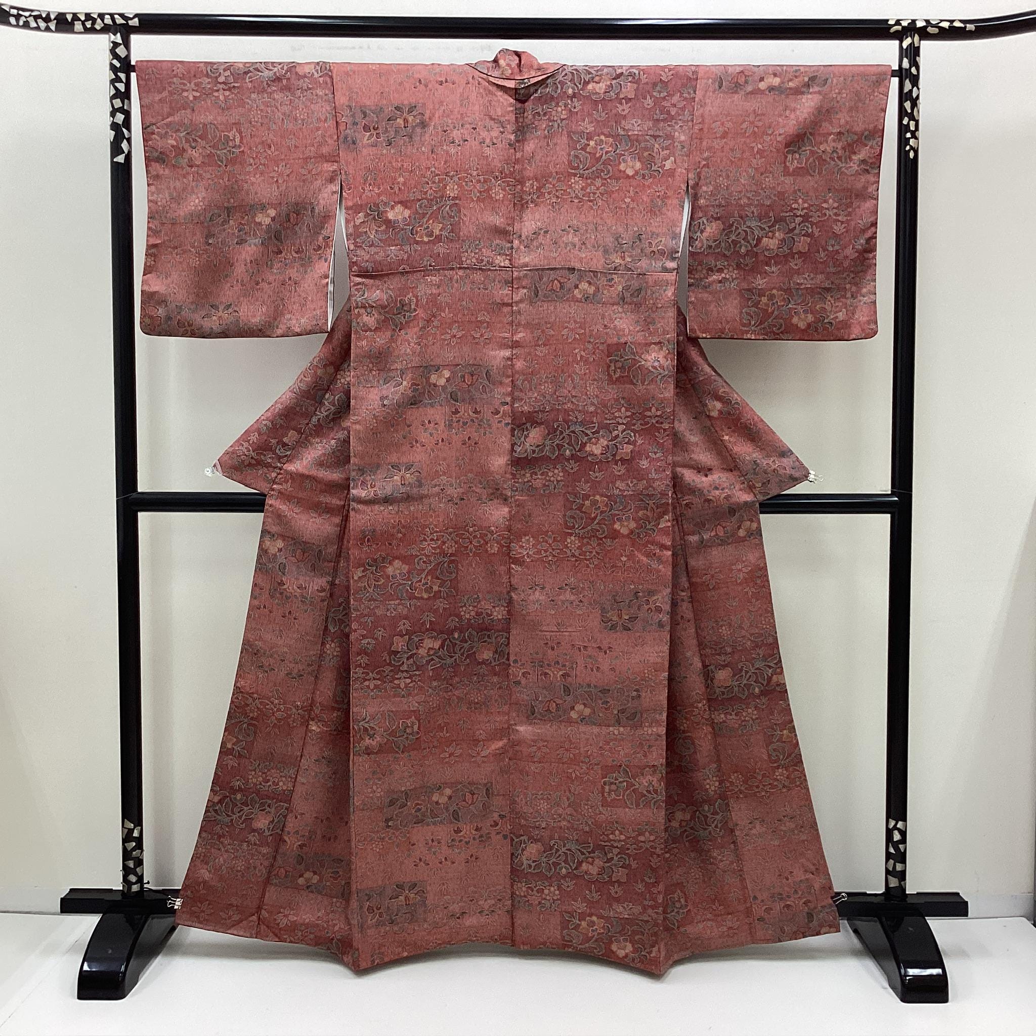シカンダページ K574 Vintage Silk Wedding Kimono (komon) : Bordeaux Gold / Exotic