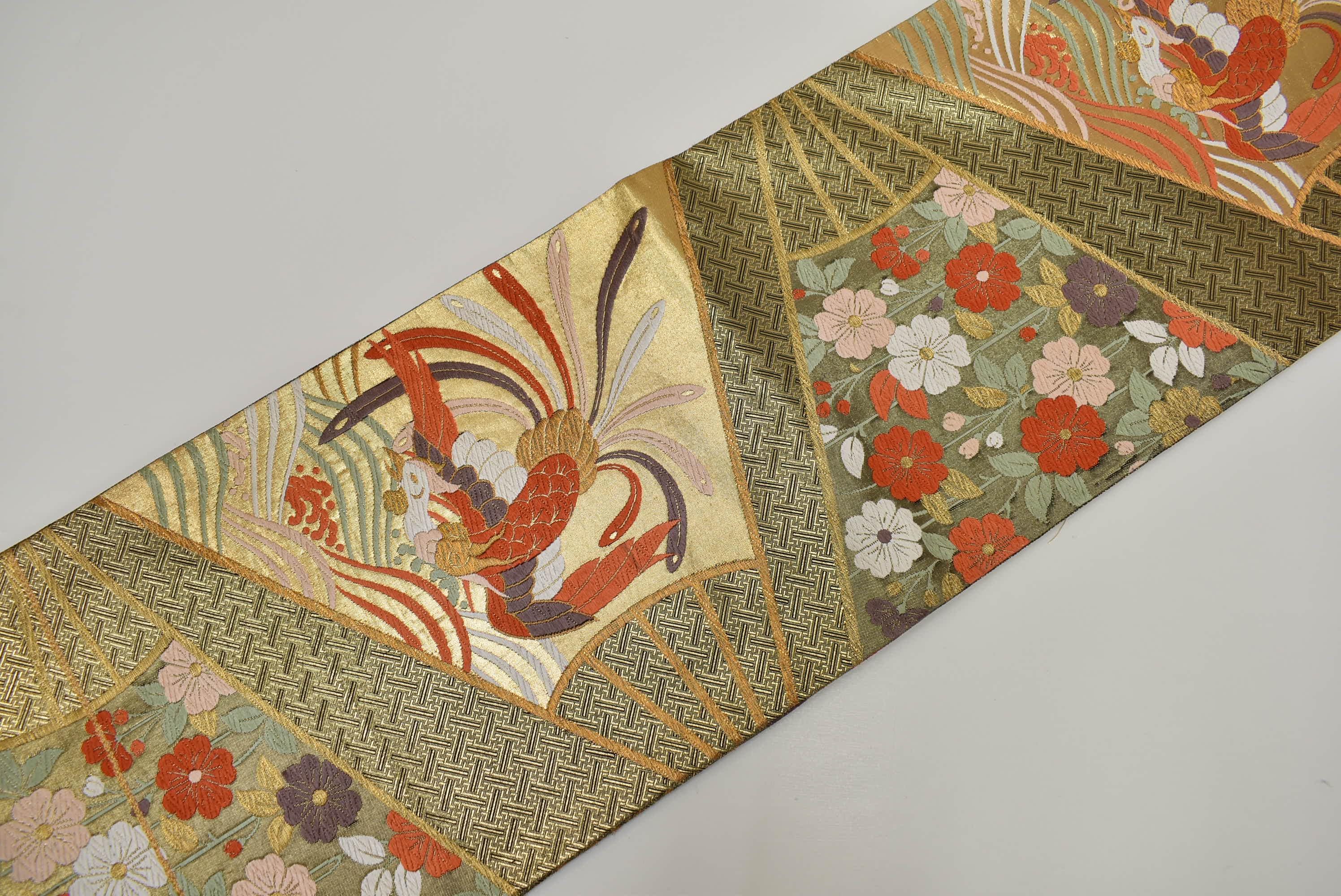 絹の帯【お値段自由】 Y762 ヴィンテージ シルク 着物 帯 袋帯 金彩 刺繍 唐織 荒波 鳳凰