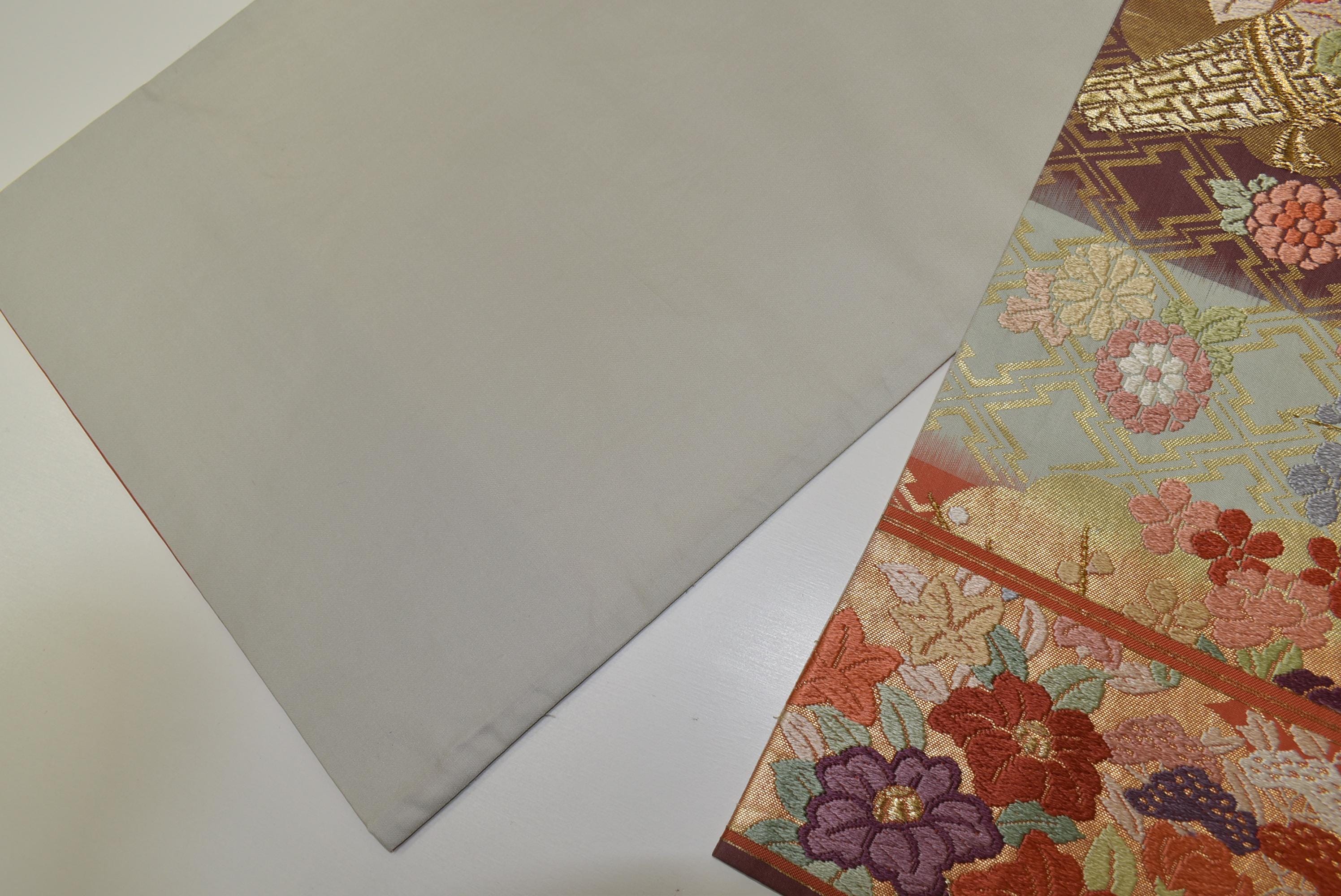 Y784 ヴィンテージ シルク 着物 帯 袋帯 多色 金彩 刺繍 / 唐織