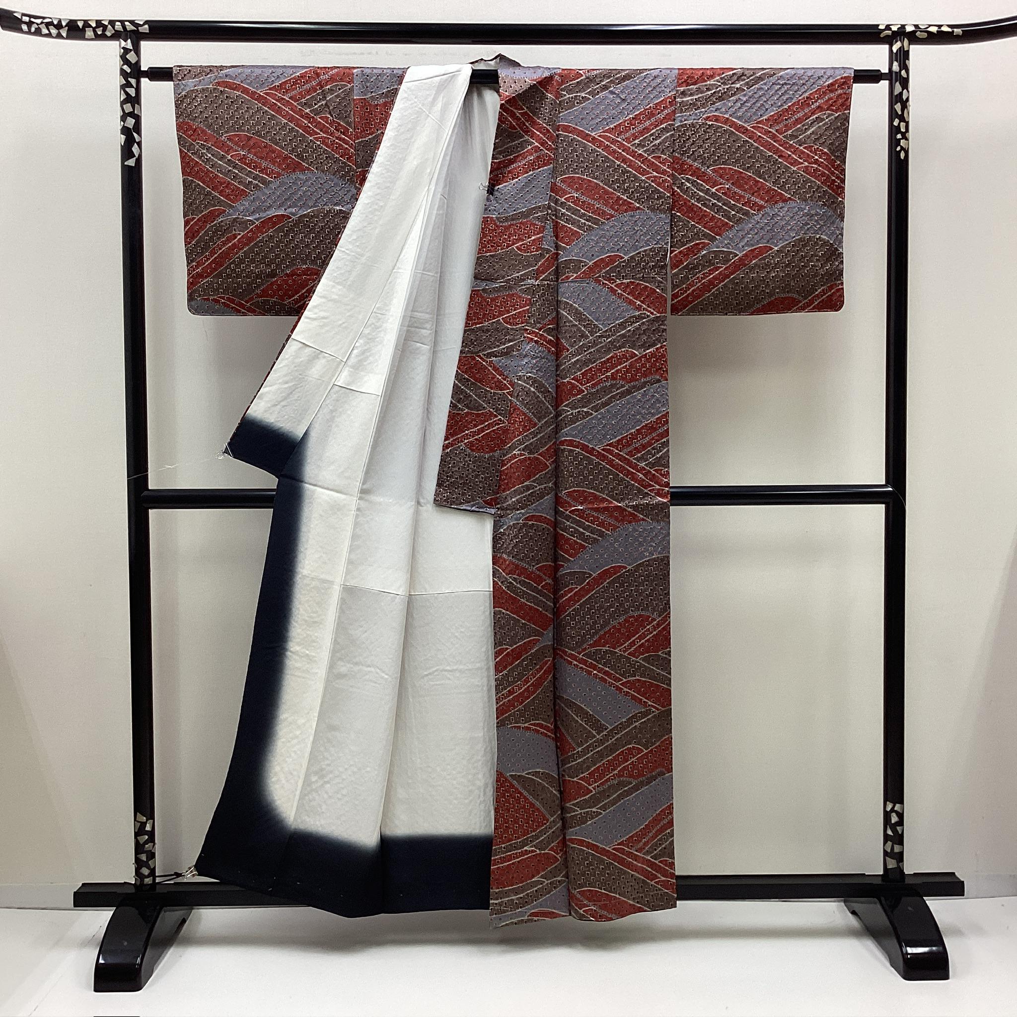 K896 Vintage Silk Wedding Kimono (komon): Red Brown Shibori