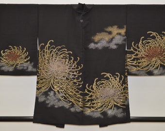 K169 Vintage Silk Kimono Haori Jacket : Lacquered Gorgeous Chrysanthemum