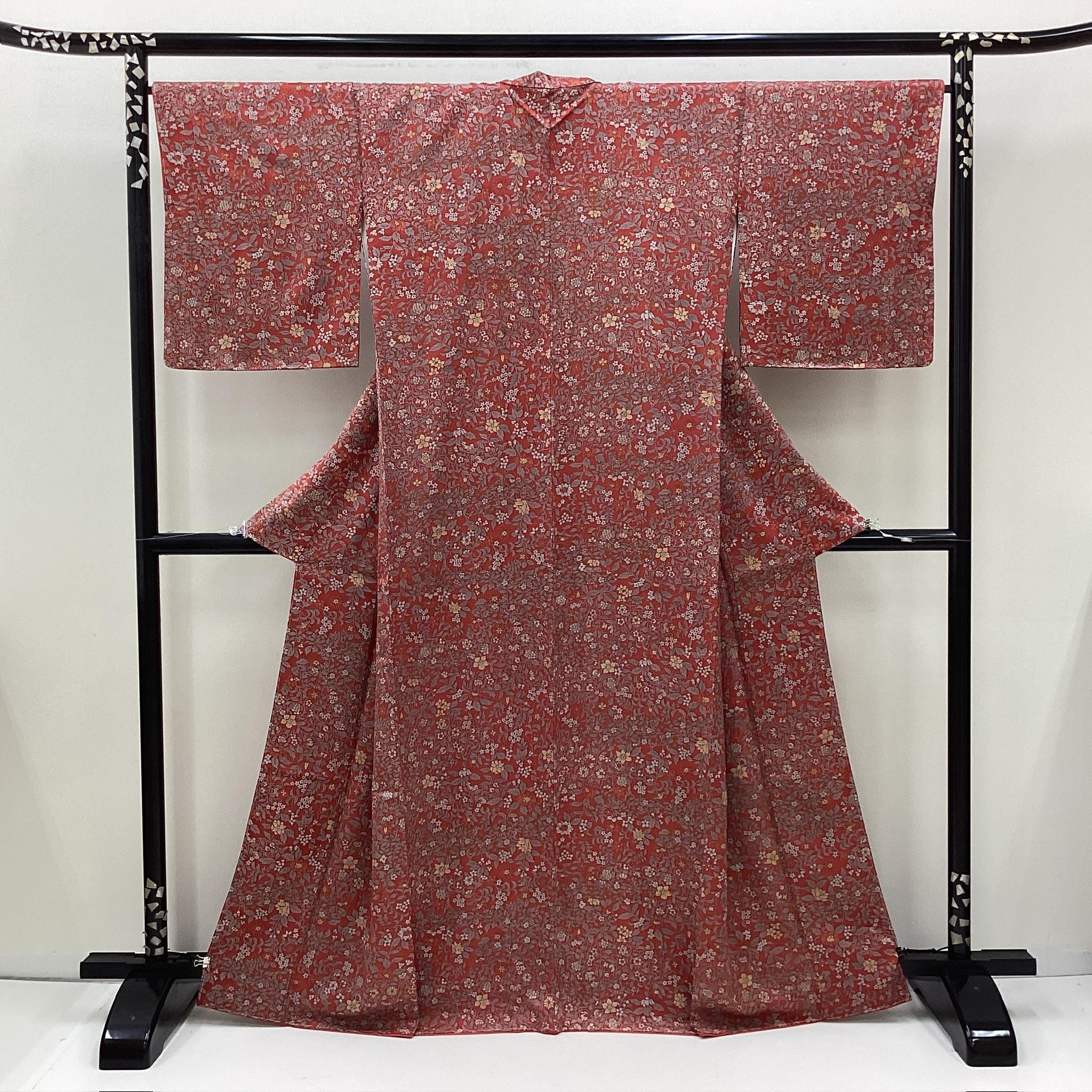 K819 Vintage Silk Wedding Kimono (komon) : Bordeaux / Exotic