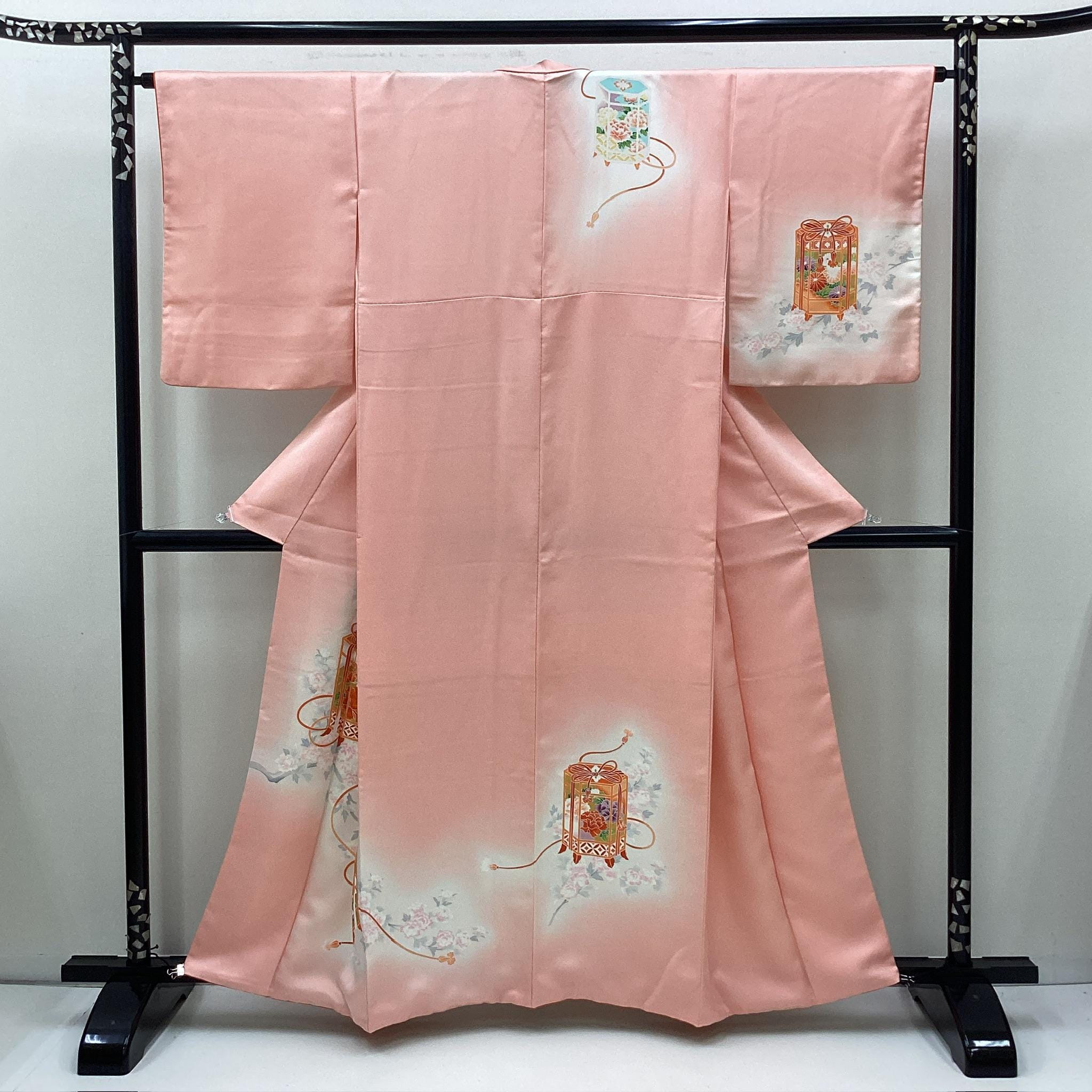 きしこ K482 Vintage Silk Wedding Kimono (tsukesage): Pink Gradation