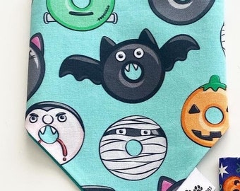 Doomnuts  slip on collar Dog bandana set
