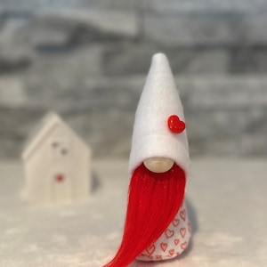 Valentines day Gnome • Love Gnome • Heart Gnome • Magnetic Gnome • Gift Idea • Tiny Tiered Tray Decor