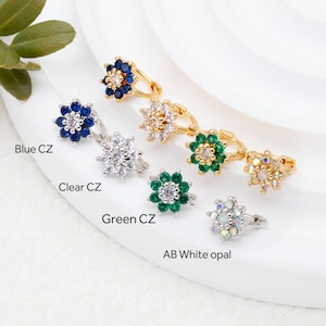 20G(0.8MM) Flower Helix Gold Hoop Earrings • tragus earrings • tiny hoop earrings • tiny helix cartilage hoop• helix hoop • small hoops