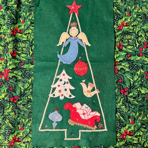 Vintage Bucilla Christmas felt wall hanging, handmade.