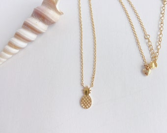 Collar de piña dorada, piña plateada, piña de oro rosa, hawaiano, collar con dije de piña pequeña, joyería minimalista, delicada