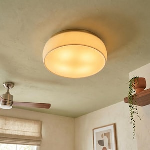 Difusor universal para focos empotrables con anillo de montaje magnético adhesivo.