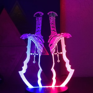 God of War Blades of Chaos-inspirerad RGB LED-lampa som kan ändras i olika positioner - USB- eller batteridriven