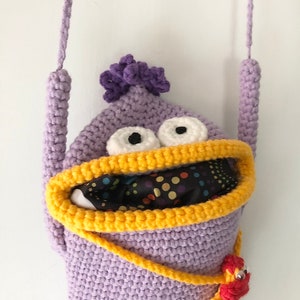 Monster Pouch Crochet Pattern image 4