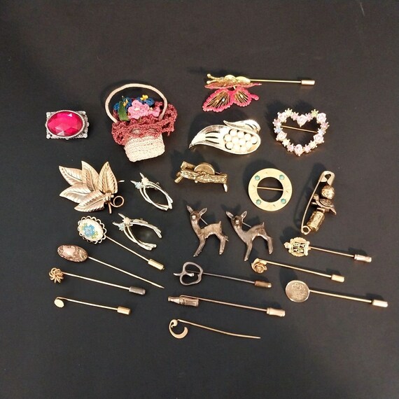 Vintage Brooch and Pin Lot 20+ - image 1