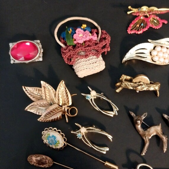 Vintage Brooch and Pin Lot 20+ - image 2