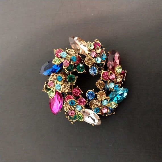 Vintage Brooch Jeweled Rhinestone Multicolor Wreat