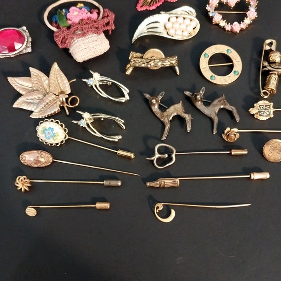 Vintage Brooch and Pin Lot 20+ - image 3