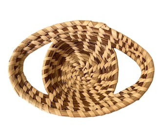 Cesta vintage de hierba dulce con asas, hecha en Virginia.