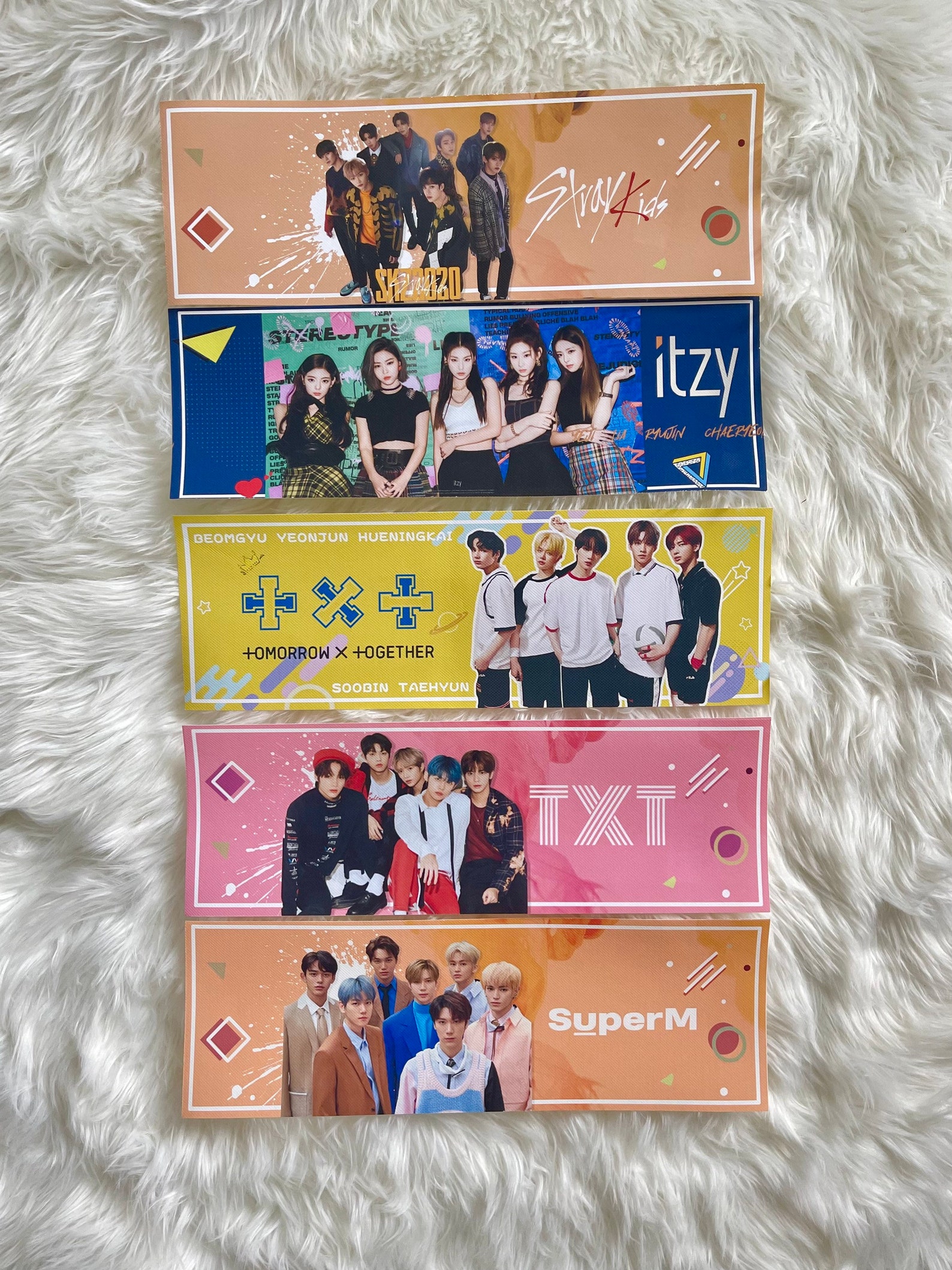 KPOP banner/slogan: TXT SKZ Itzy & Super M | Etsy