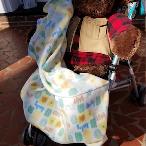 Manta de lã infantil com bolso para aquecer os pés. Comprimento = 30&quot; com bolso para pés de 12&quot;.