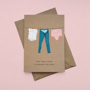 Illustré, Un an plus proche des culottes de grand-mère, comédie, carte d’anniversaire