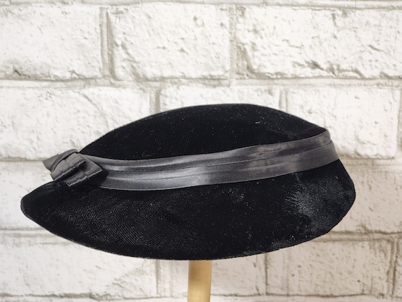 1950s Jaeger London Black Velvet Tilt Cocktail Hat Burgundy 21” Made UK Vintage Brown Velvet Hat With Feathers, 1950s Evening  main image 3