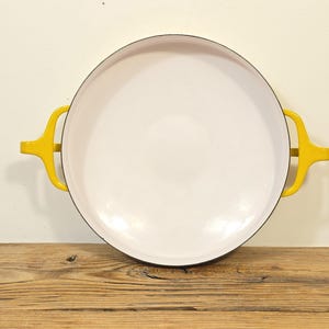 Vintage Dansk Designs France Yellow Enamel Cast Iron Paella Pan – Jens Quistgaard Midcentury Cookware – 1970s French-Made Gratin Dish
