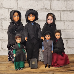Antik | vintage Mennonite dolls, selbstgemachte Puppen mit winziger Bibel