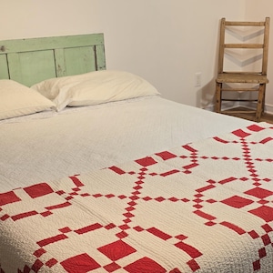 Antique Red and White Quilt – Entirely Hand Quilted & Stitched Patchwork, Antique Farmhouse American Quilts, Collection Quilt