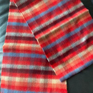 100% cashmere scarf , warm and delicate, beautiful Multicoloured red pattern