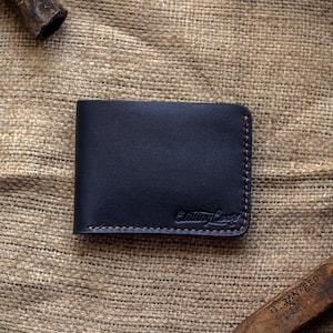 Cartera plegable de cuero hecha a mano para hombre / Diseño vintage con múltiples ranuras para tarjetas y ventana para identificación / Cartera de cuero de grano alto de primera calidad