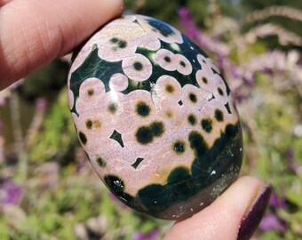 Kambaby PINK Orbicular Ocean Jaspis Old Stock 8 Ader SELTEN Orbicular Freeform Palm Stone | 64 Gramm AA Grade