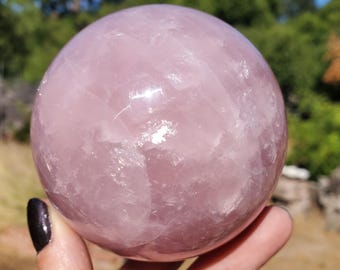 Etoile d'astérisme en quartz rose Sphère en cristal rose foncé | 602 grammes