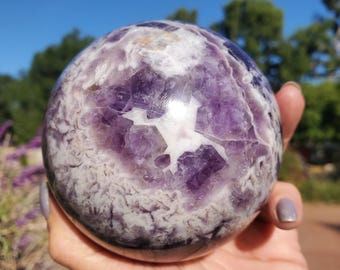 アメジストボール Amazon.co.jp: 天然水晶の原石 天然アメジストボール装飾品純粋な鉱石