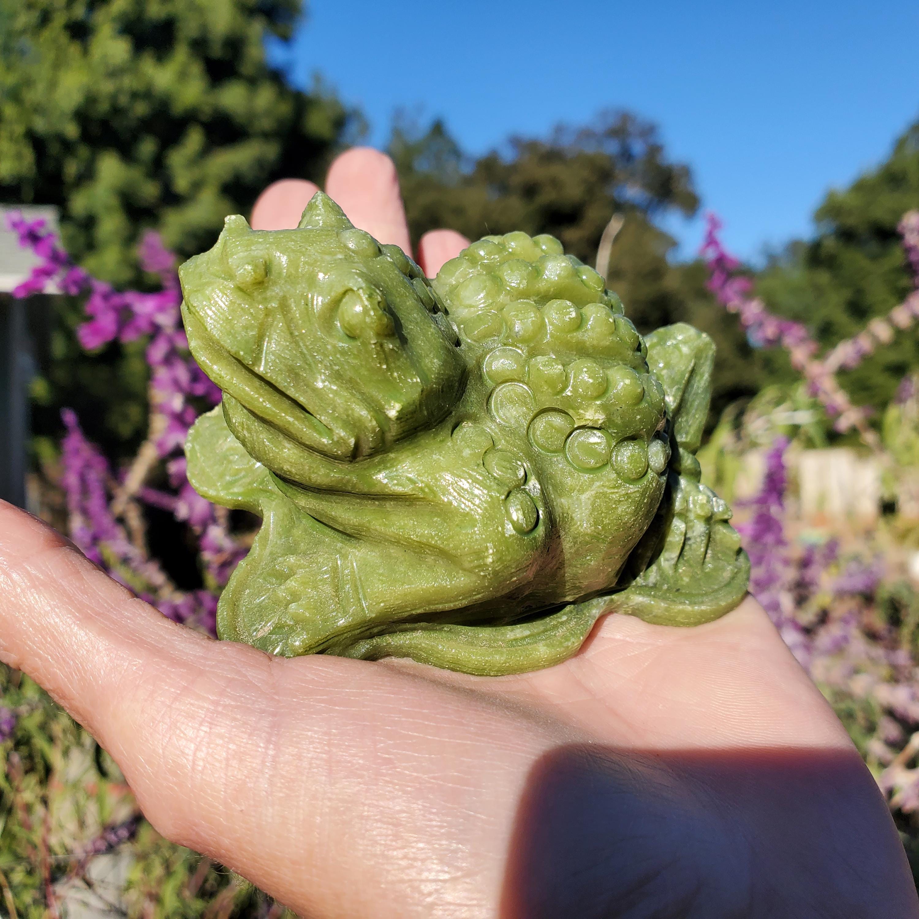 カエルの彫刻 グリーン サーペンタイン 翡翠 クリスタル ハンドメイド