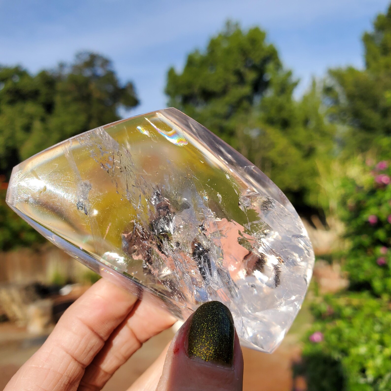 Clear Quartz Depth and Flash Standing Freeform Rainbow AA Grade | 224 ...