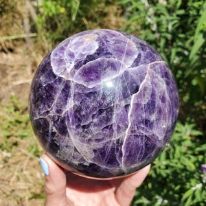4ポンド以上のドリームアメジストシェブロンクリスタルXLスフィア | A