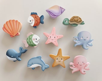 Oceaan dieren lade knoppen, kinderkamer nautisch, zeedieren trekken, vis, zeester, octopus, zeeschildpad, dolfijn, schelpknop, kinder houten knop