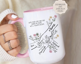 Mug personnalisé de 15 oz, maman avec des mains d'enfant, cadeau de fête des mères pour maman, noms personnalisés (lavable au lave-vaisselle)