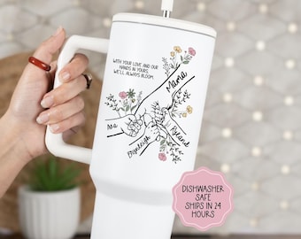 Gobelet personnalisé pour maman de 40 oz, tenant la main de maman personnalisé avec le prénom des enfants, cadeaux sentimentaux pour la fête des mères (va au lave-vaisselle)