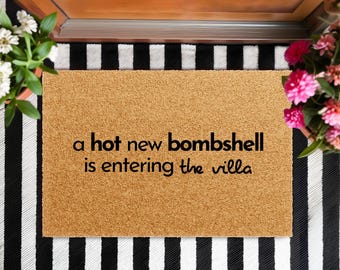 A Hot New Bombshell Is Entering The Villa Doormat, Island Doormat,  Trendy Decor, Reality TV