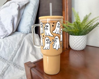 Ghost Halloween Glass Cups, Halloween Cups, Fall Glass Cups, Funny Halloween Ghost, Spooky Season, Girly Halloween, Cute Halloween Tumbler